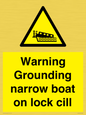 WL7812: Warning Grounding narrow boat on lock cill