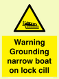 WL7812: Warning Grounding narrow boat on lock cill
