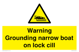 WL7812: Warning Grounding narrow boat on lock cill