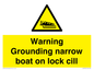 WL7812: Warning Grounding narrow boat on lock cill