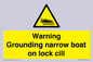 WL7812: Warning Grounding narrow boat on lock cill