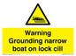 WL7812: Warning Grounding narrow boat on lock cill