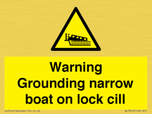 WL7812: Warning Grounding narrow boat on lock cill