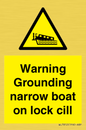 WL7812: Warning Grounding narrow boat on lock cill