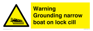 WL7812: Warning Grounding narrow boat on lock cill