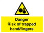 WM10836: Danger Risk of trapped hand/fingers