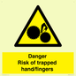 WM10836: Danger Risk of trapped hand/fingers