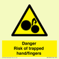 WM10836: Danger Risk of trapped hand/fingers
