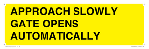 WV10266: APPROACH SLOWLY GATE OPENS AUTOMATICALLY
