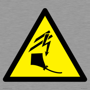 WV11166: W505 Warning: Kite flying near overhead power lines