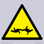 WV11940: W033 Warning: Barbed wire
