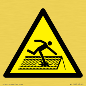 WV11946: W036 Warning: Fragile roof