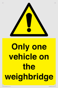 WV13382: Only one vehicle on weighbridge