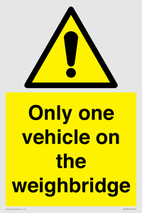 WV13382: Only one vehicle on weighbridge