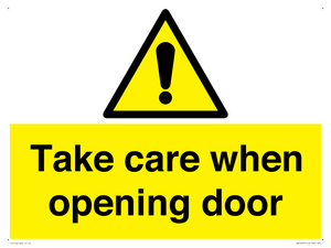 WV16781: Take care when opening door