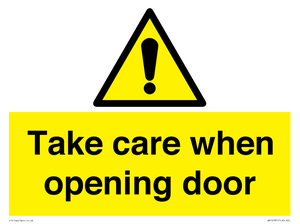 WV16781: Take care when opening door