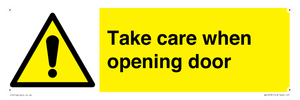 WV16781: Take care when opening door