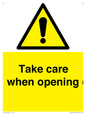 WV16781: Take care when opening door
