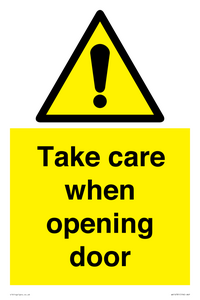 WV16781: Take care when opening door