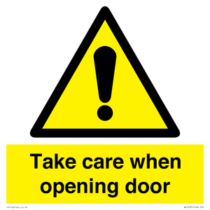 WV16781: Take care when opening door