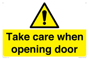 WV16785: Take care when opening door