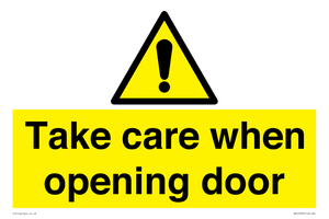 WV16785: Take care when opening door