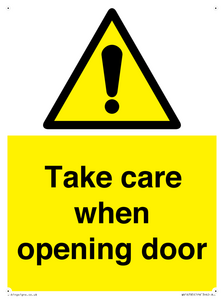 WV16785: Take care when opening door