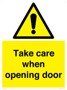 WV16785: Take care when opening door