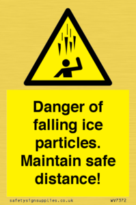 WV7372: Danger of falling ice particles. Maintain safe distance!