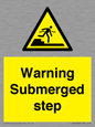 WV7806: Warning Submerged step