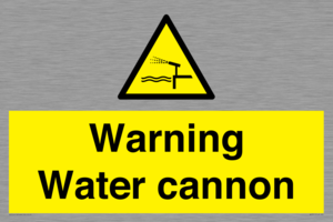 WV7811: Warning Water cannon