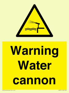 WV7811: Warning Water cannon